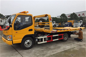 信州哪里有拖车服务