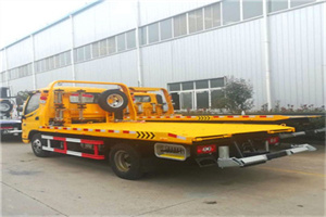 信州附近拖车救援搭电